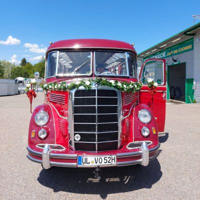 03500D_mit Blumenschmuck