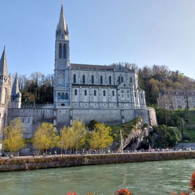 Lourdes_Basilika